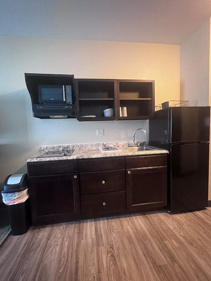 | Cobblestone Inn & Suites - Fort Dodge