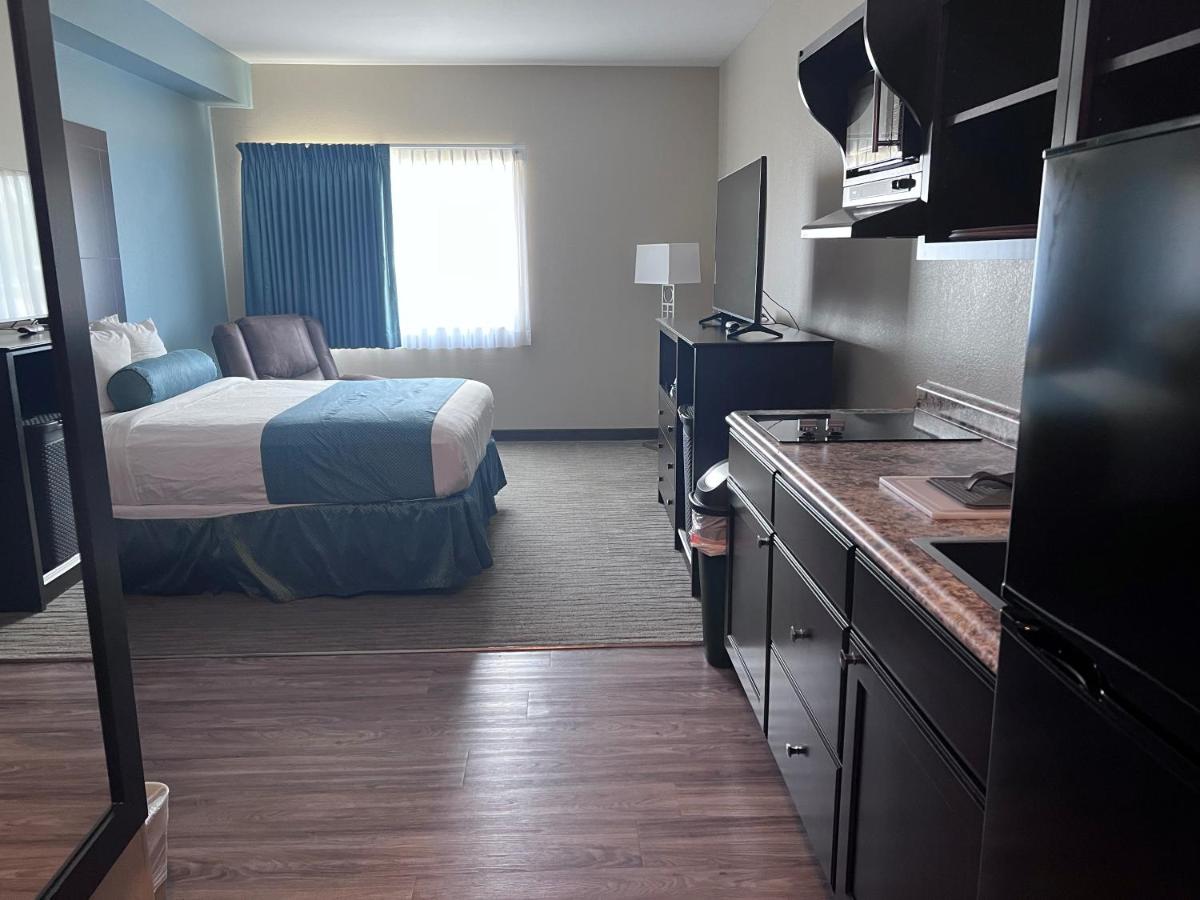 | Cobblestone Inn & Suites - Fort Dodge