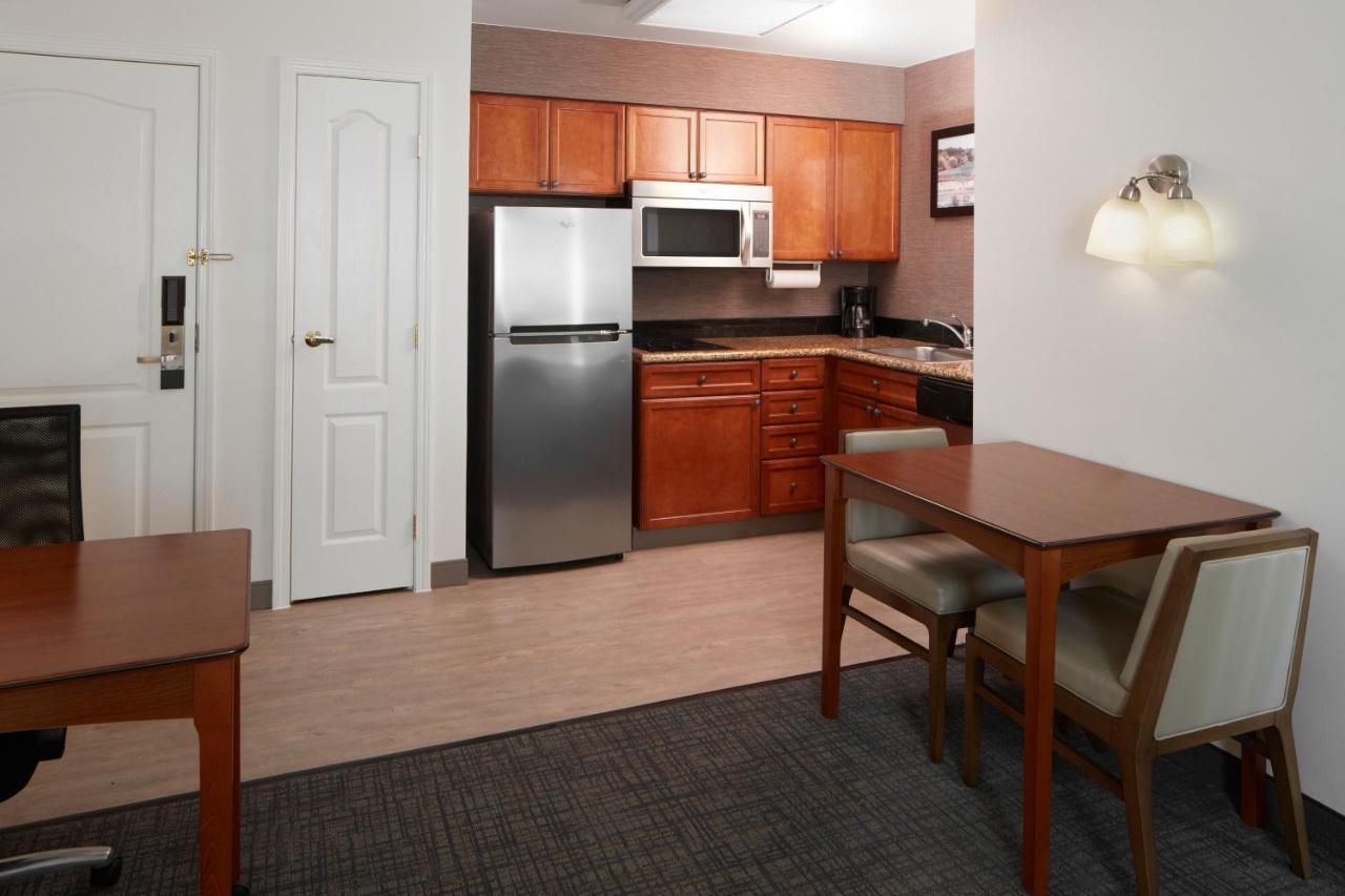 One-Bedroom Queen Suite with Sofa Bed at Residence Inn by Marriott Manassas Battlefield Park