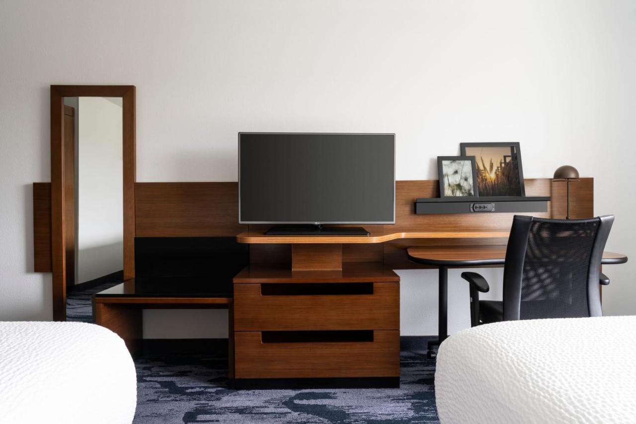 | Fairfield Inn & Suites by Marriott Akron Fairlawn