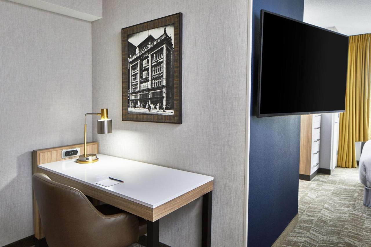 King Studio with Sofa Bed at Springhill Suites By Marriott Memphis Downtown