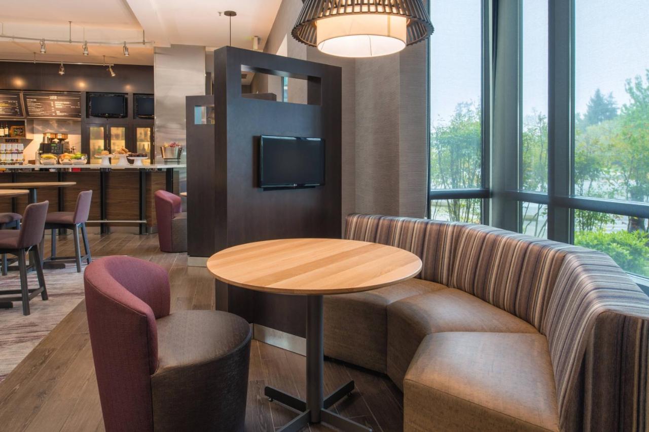 | Courtyard by Marriott Seattle Federal Way