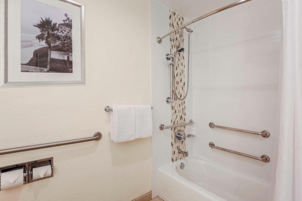 King Room with Sofa Bed at Courtyard by Marriott San Diego Del Mar/Solana Beach