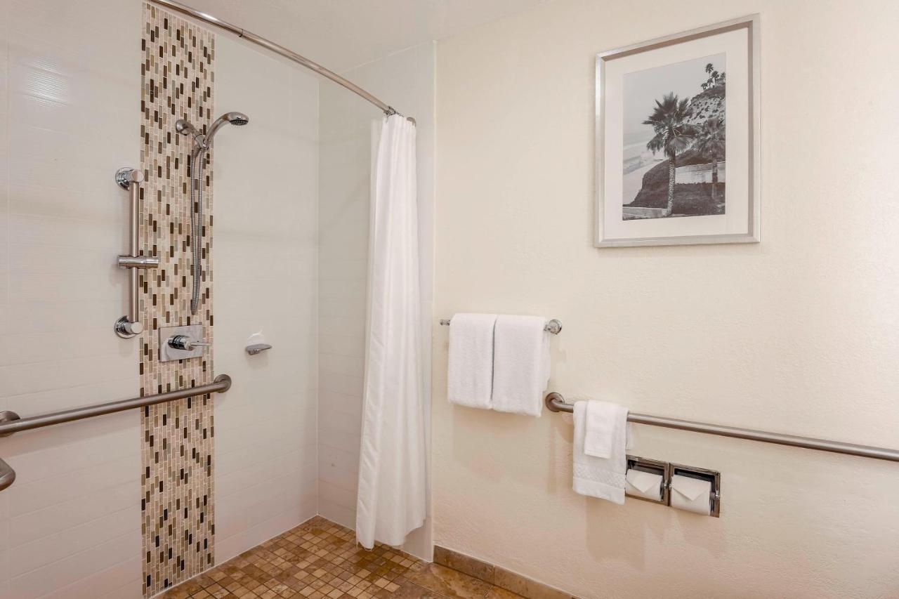 King Room with Sofa Bed at Courtyard by Marriott San Diego Del Mar/Solana Beach