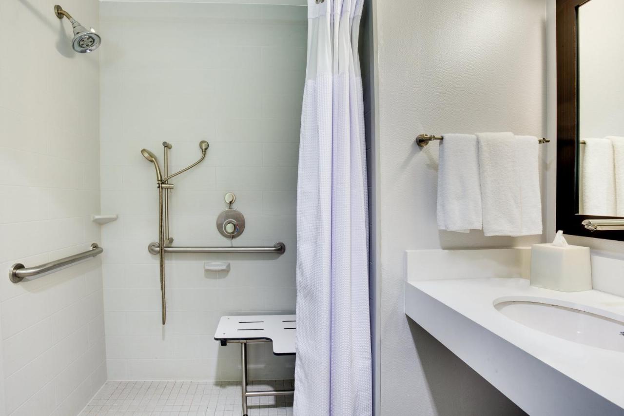 | Crowne Plaza Hotel & Resorts Fort Lauderdale Airport/ Cruise, an IHG Hotel