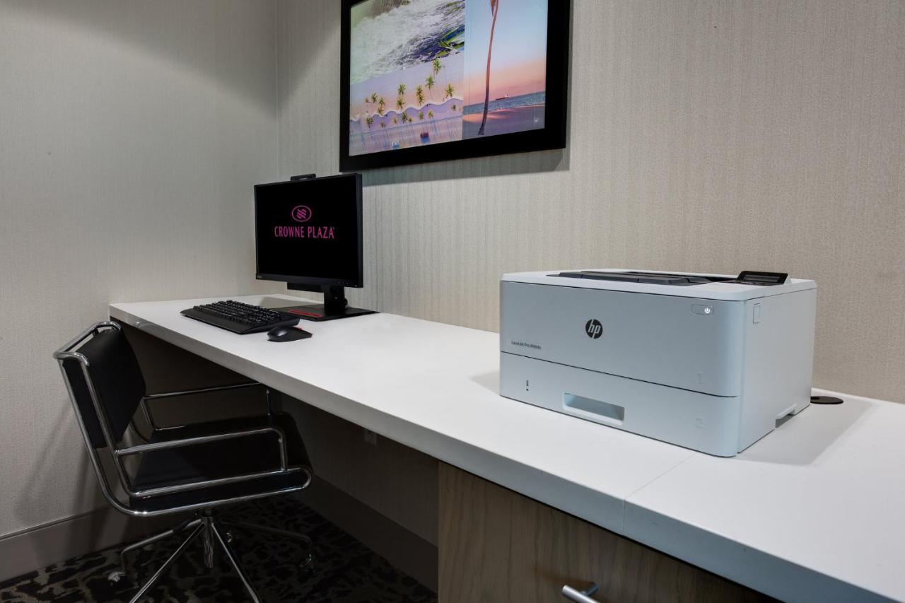 | Crowne Plaza Hotel & Resorts Fort Lauderdale Airport/ Cruise, an IHG Hotel