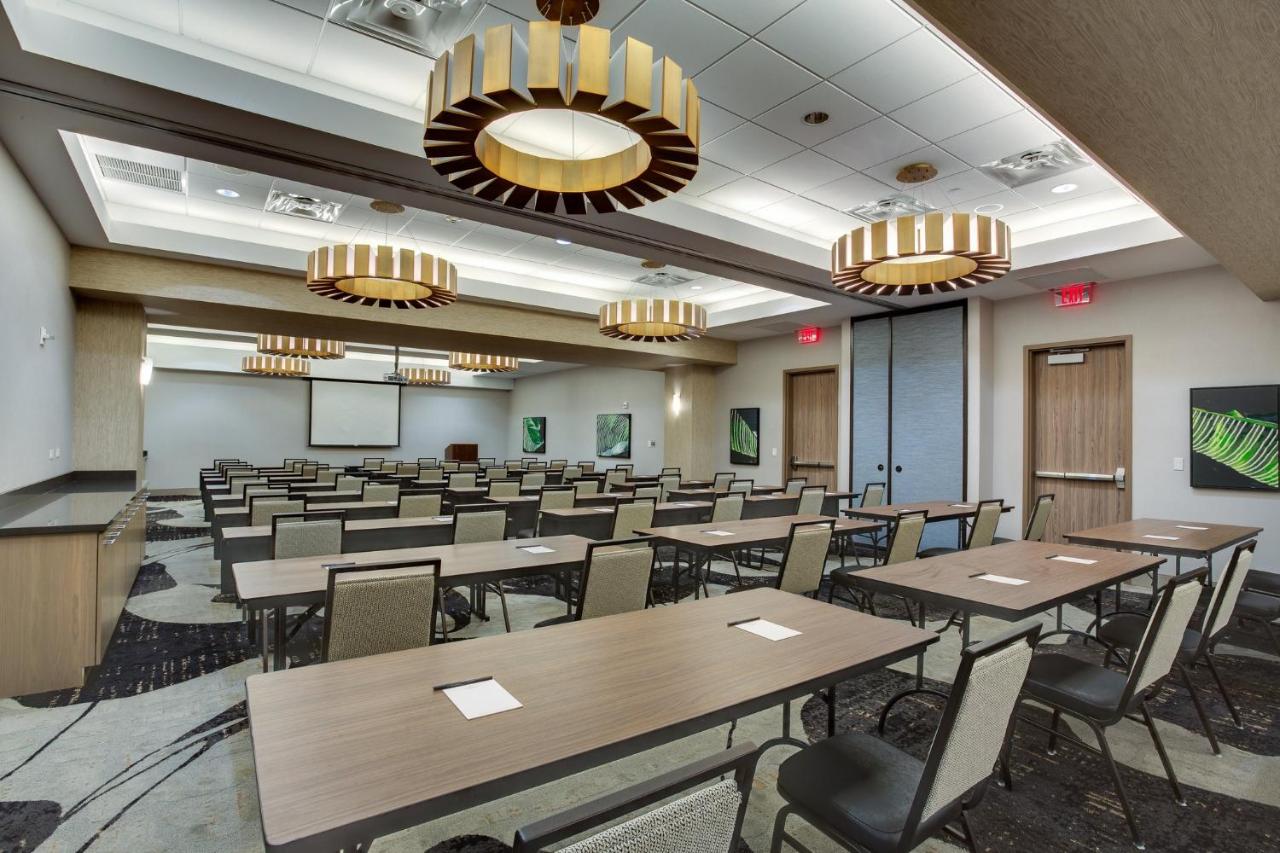 | Crowne Plaza Hotel & Resorts Fort Lauderdale Airport/ Cruise, an IHG Hotel