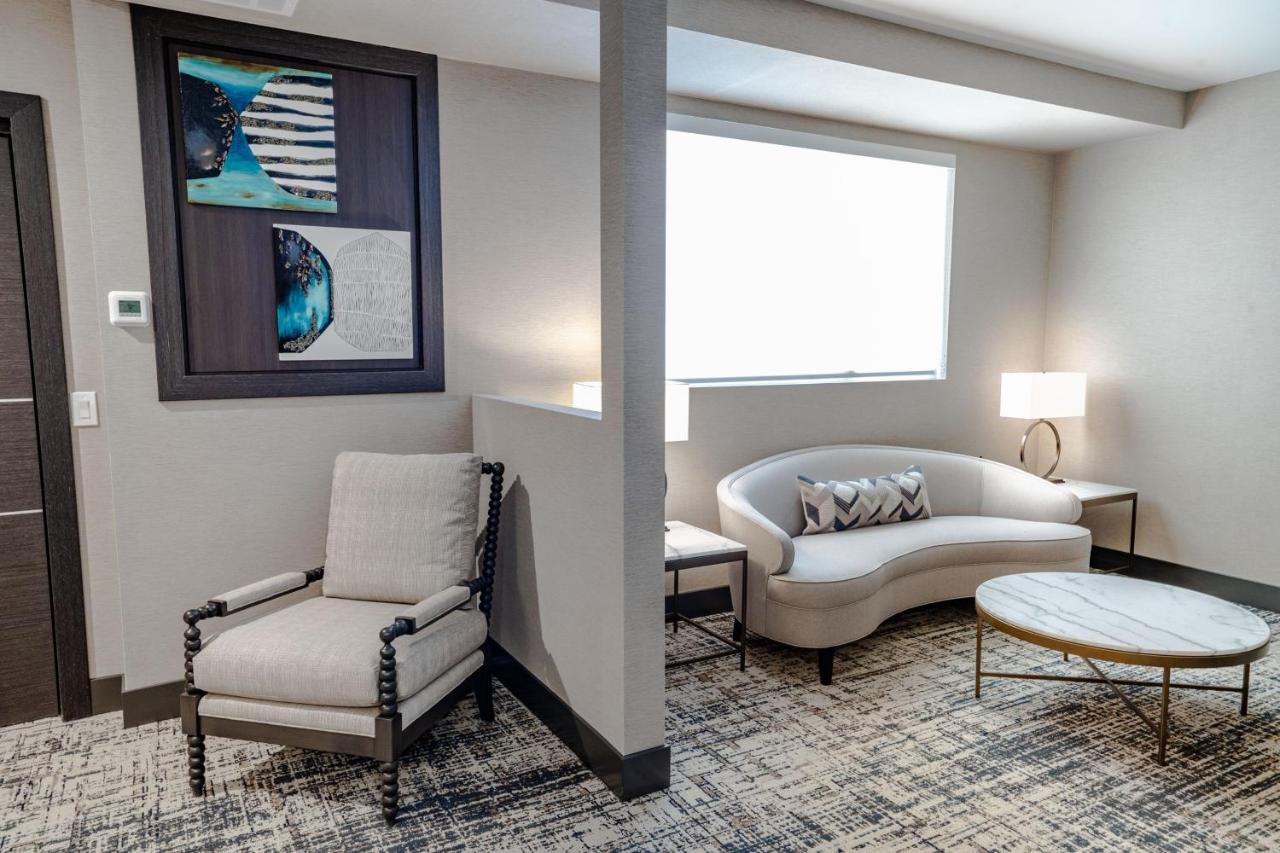 Penthouse King Suite at SpringHill Suites by Marriott Chicago Chinatown