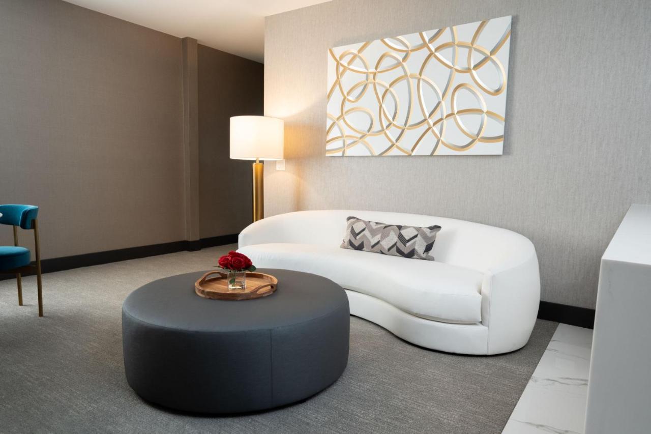 Penthouse Suite with Sofa Bed at SpringHill Suites by Marriott Chicago Chinatown