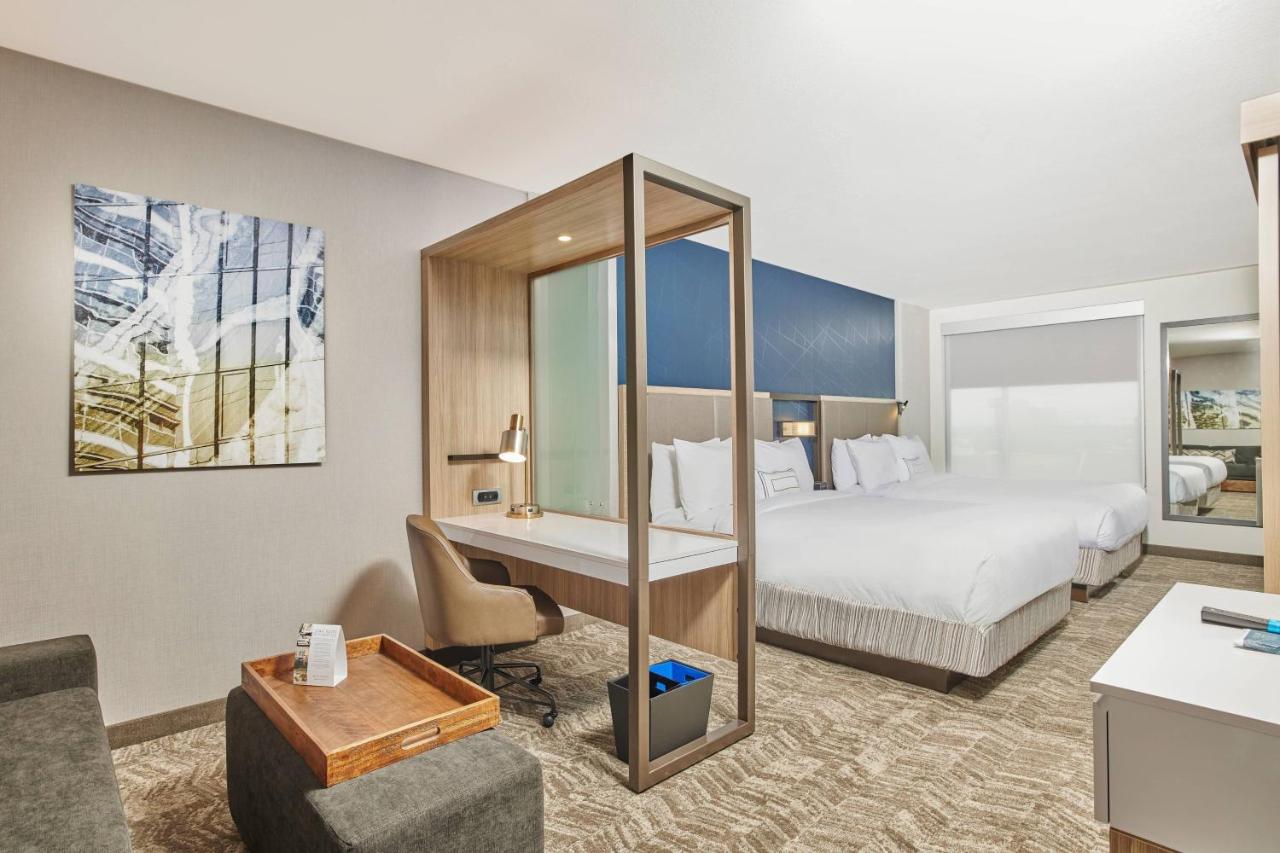 Queen Suite with 2 Queen Beds - Trundle Bed at SpringHill Suites by Marriott Chicago Chinatown
