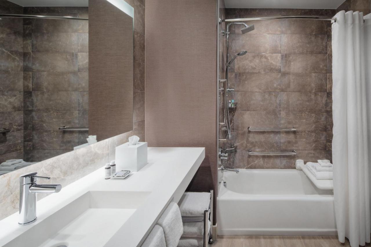 King Room with Sofa Bed and Adapted Tub - Mobility Accessible at AC Hotel by Marriott Fort Lauderdale Airport