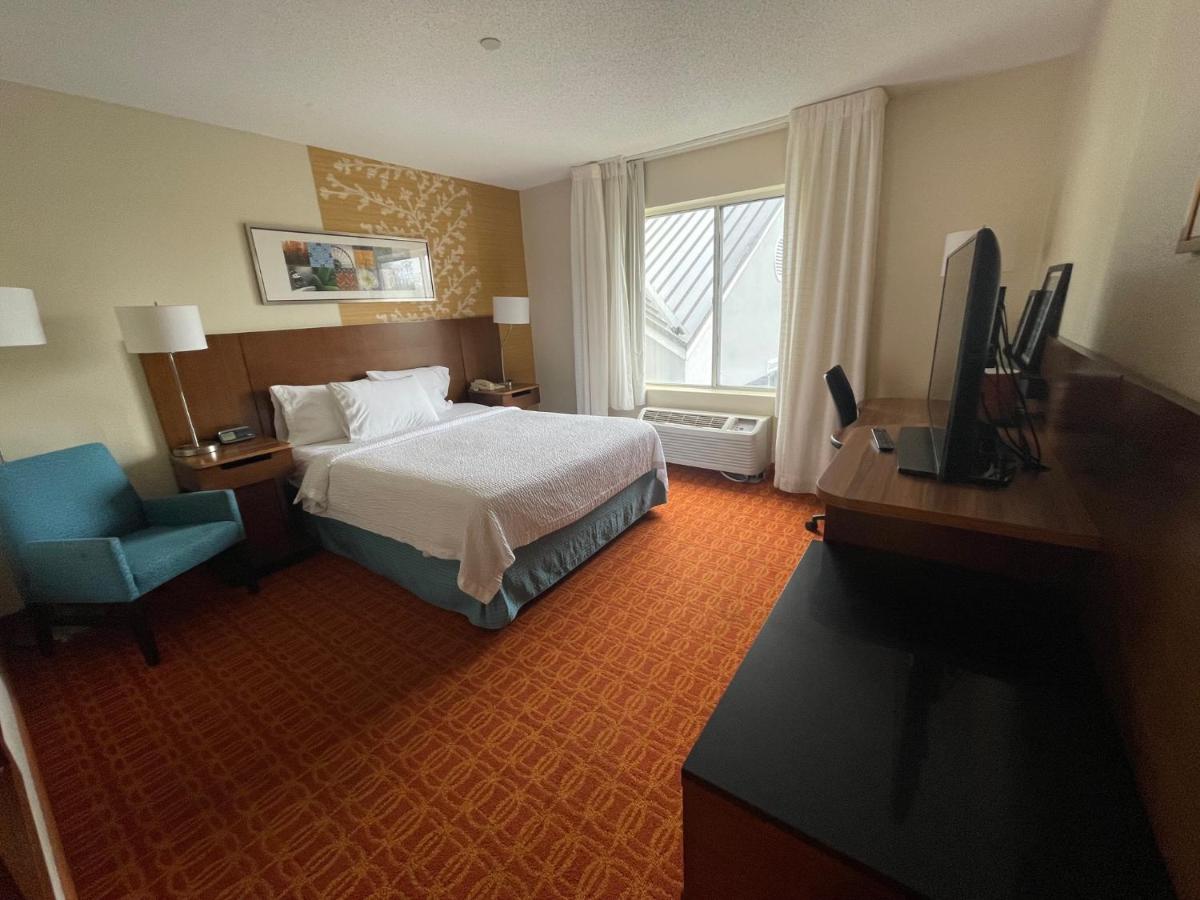 | Fairfield Inn By Marriott Potomac Mills