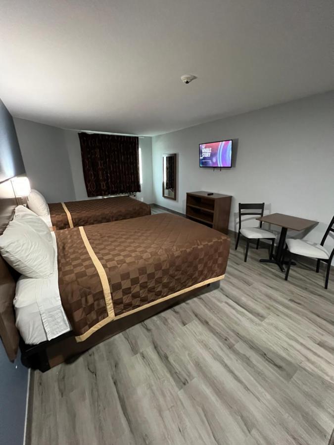 | Relax Inn Channelview