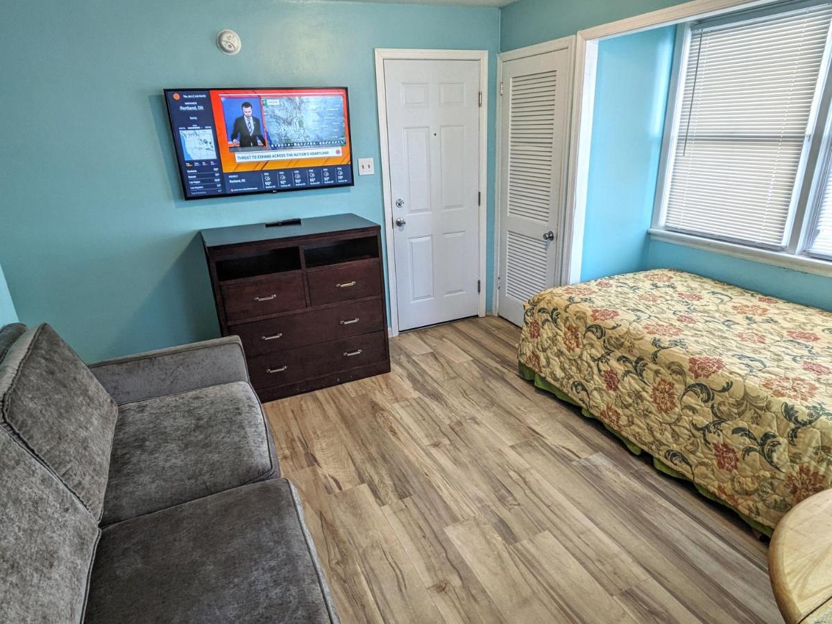 Suite at Clarem Happy Days Inn
