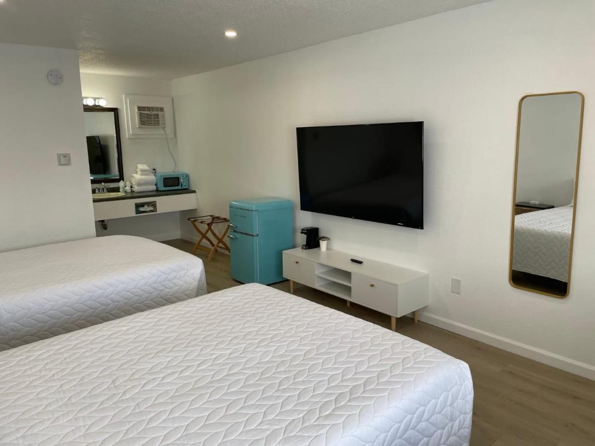 | Poolside Double Rooms