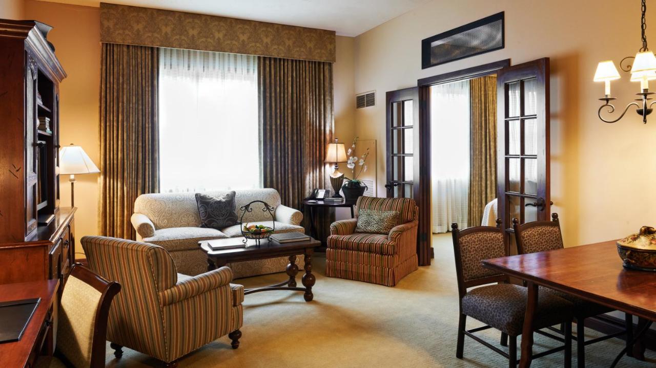 Junior Suite at Hotel Granduca Houston