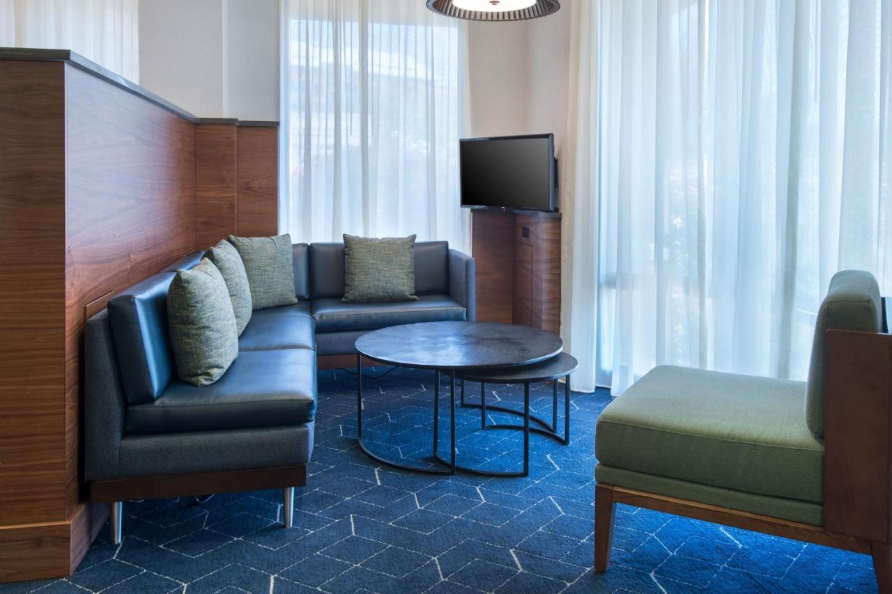 | Courtyard by Marriott Philadelphia Plymouth Meeting
