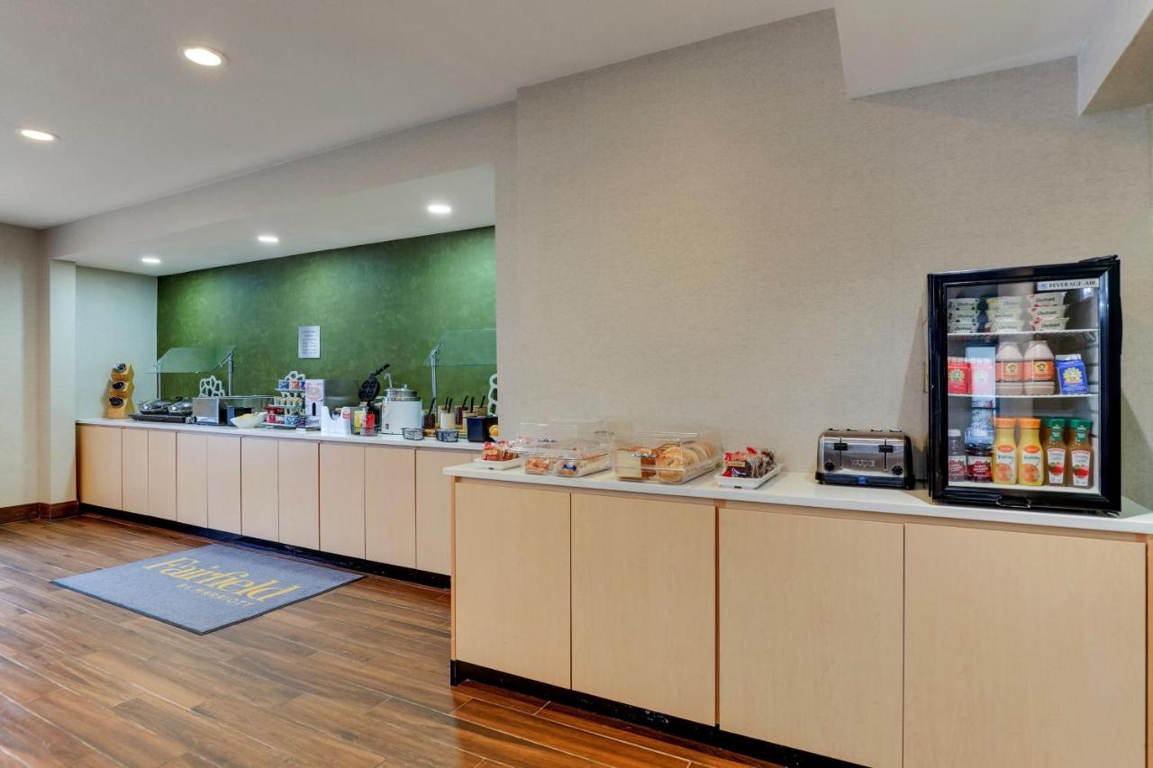 | Fairfield Inn by Marriott Las Colinas