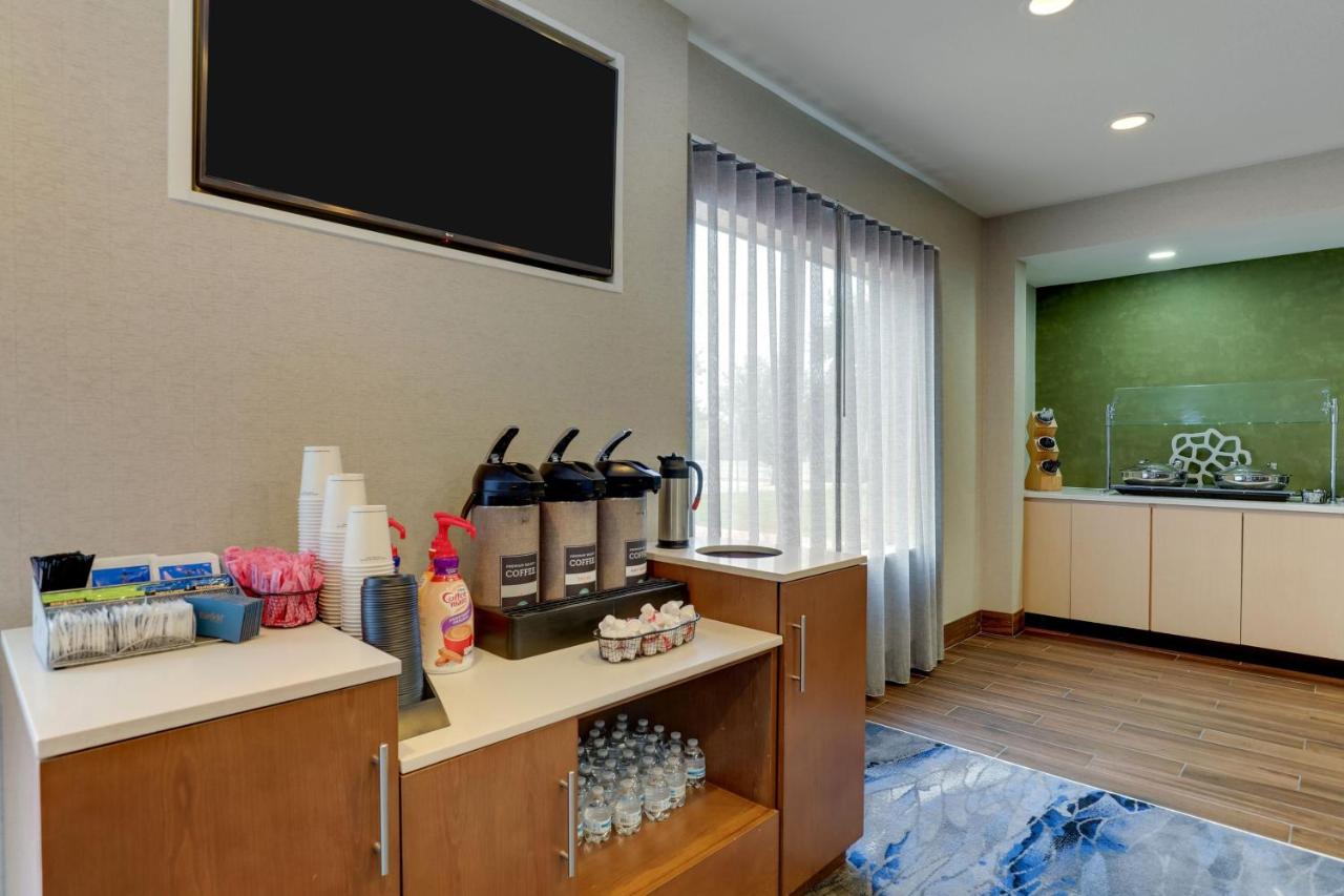 | Fairfield Inn by Marriott Las Colinas