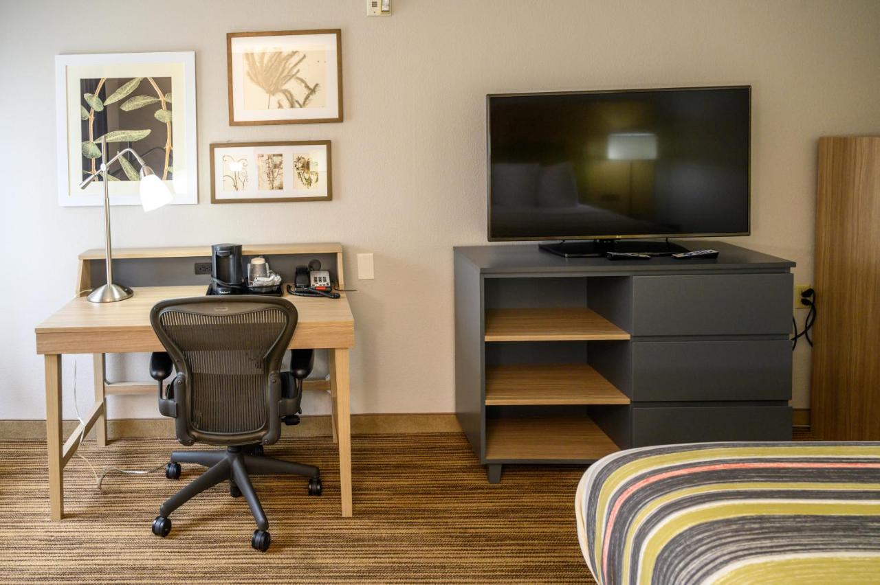 King Room with Roll-In Shower - Disability Access at Country Inn & Suites by Radisson, Greenfield, IN
