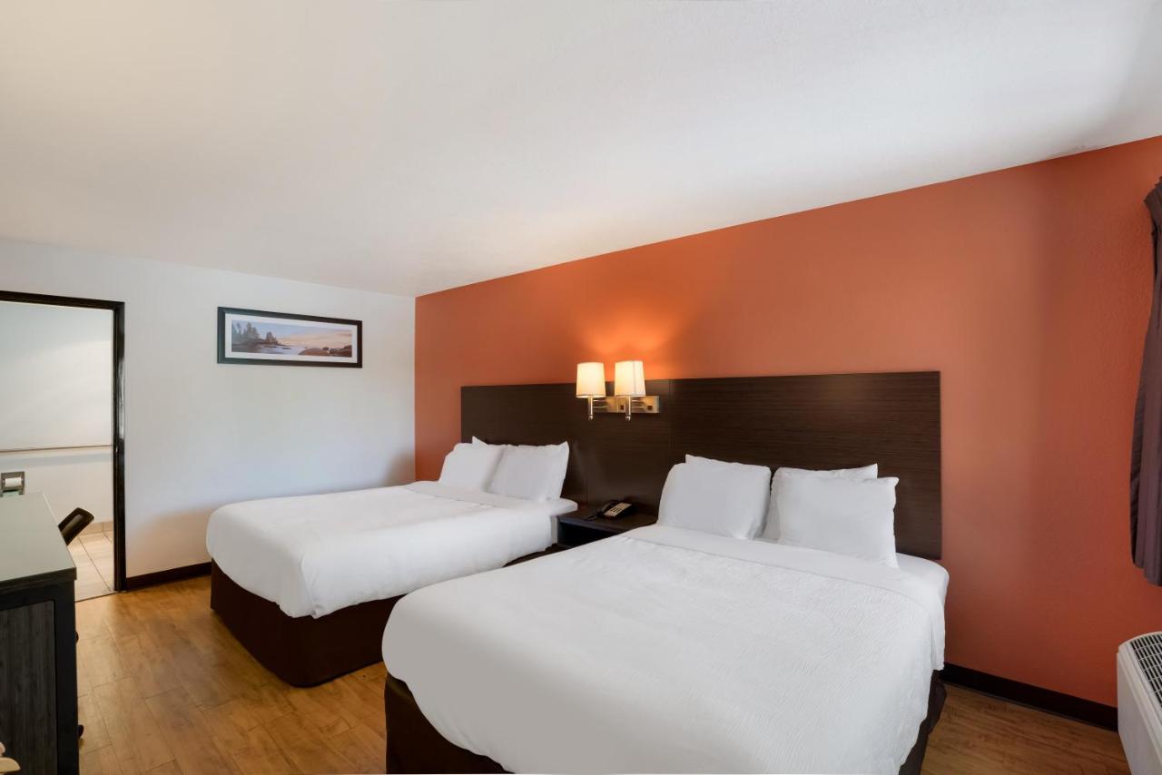  | Hill Country Inn and Suites