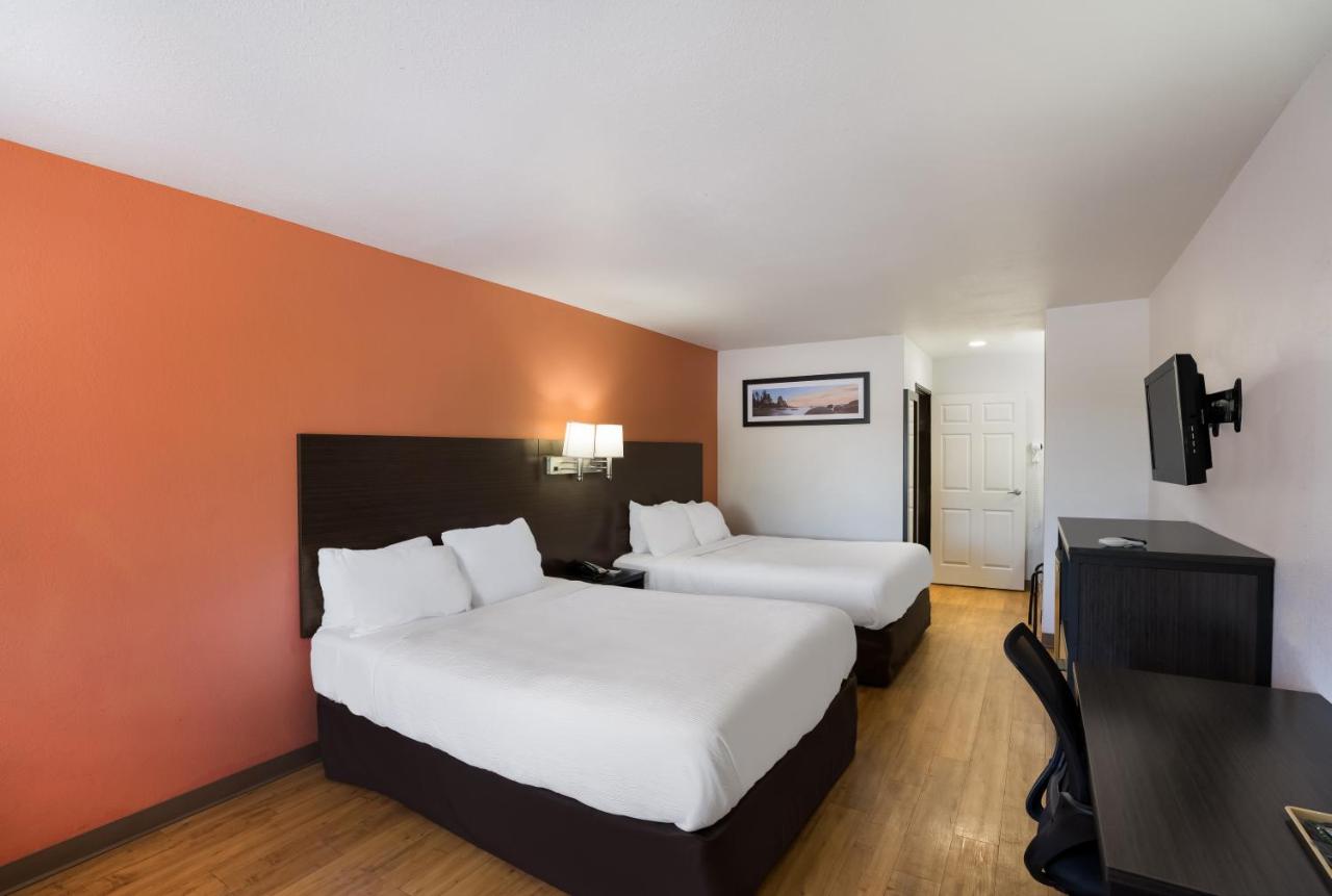  | Hill Country Inn and Suites