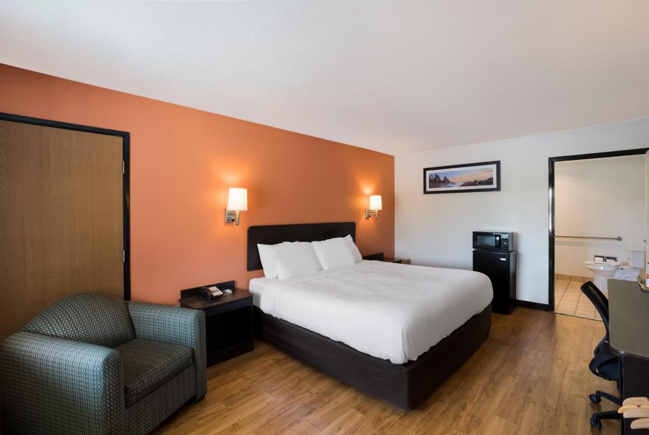  | Hill Country Inn and Suites