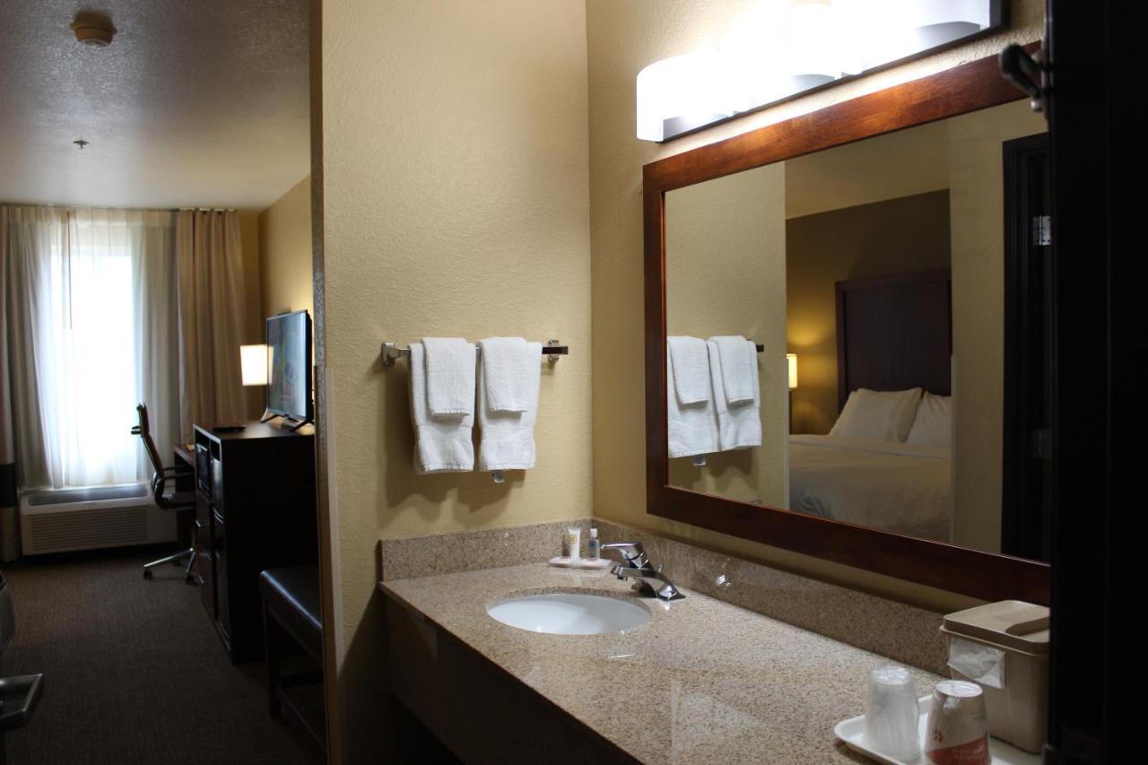 King Room - Non-Smoking at Comfort Inn Green Valley I-19