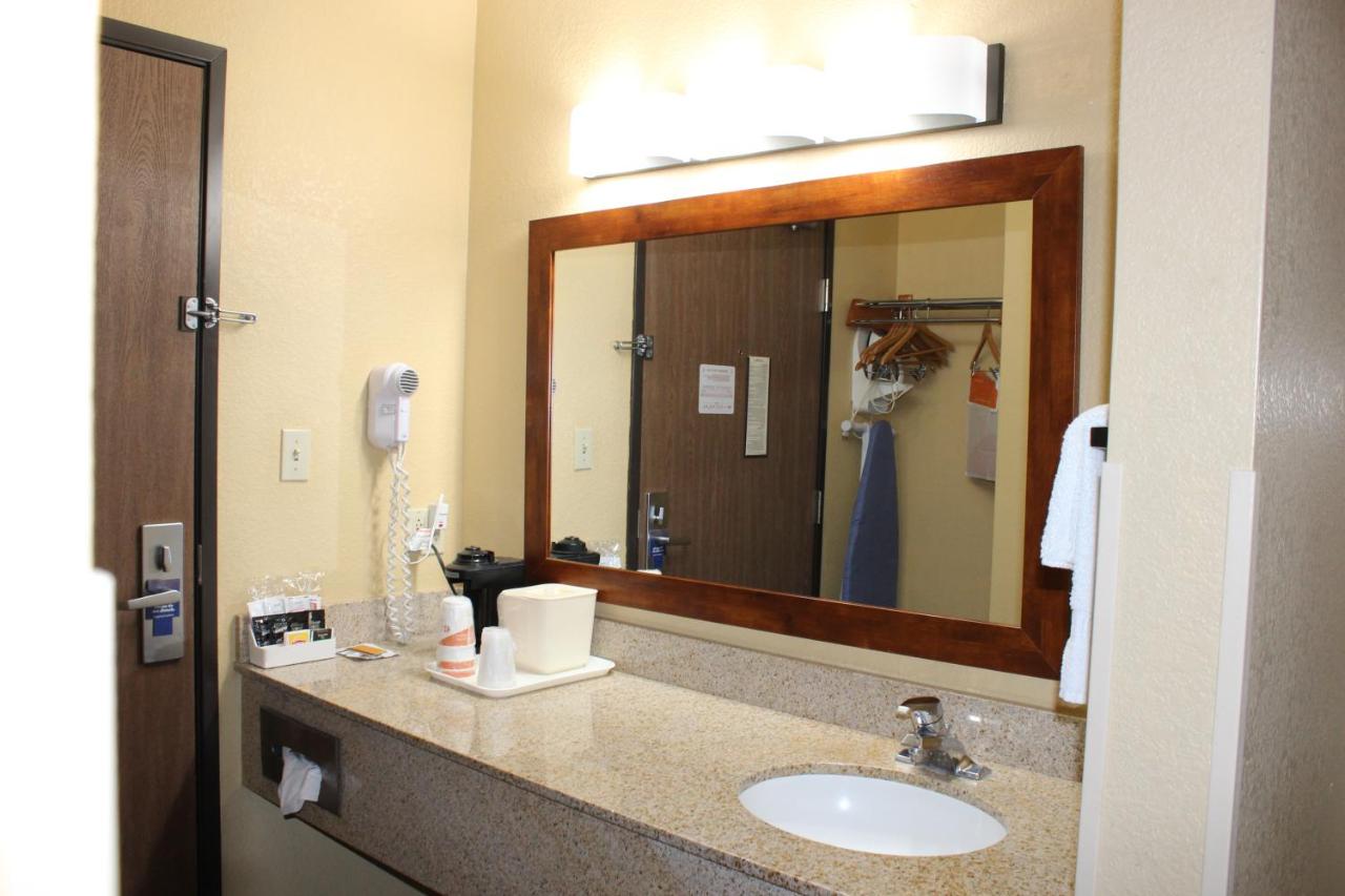 Double Room with Two Double Beds - Non-Smoking at Comfort Inn Green Valley I-19