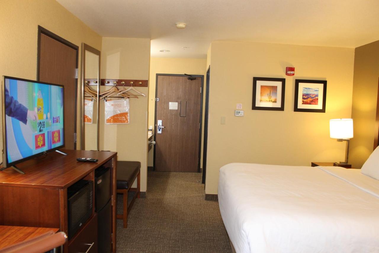 King Room - Non-Smoking at Comfort Inn Green Valley I-19