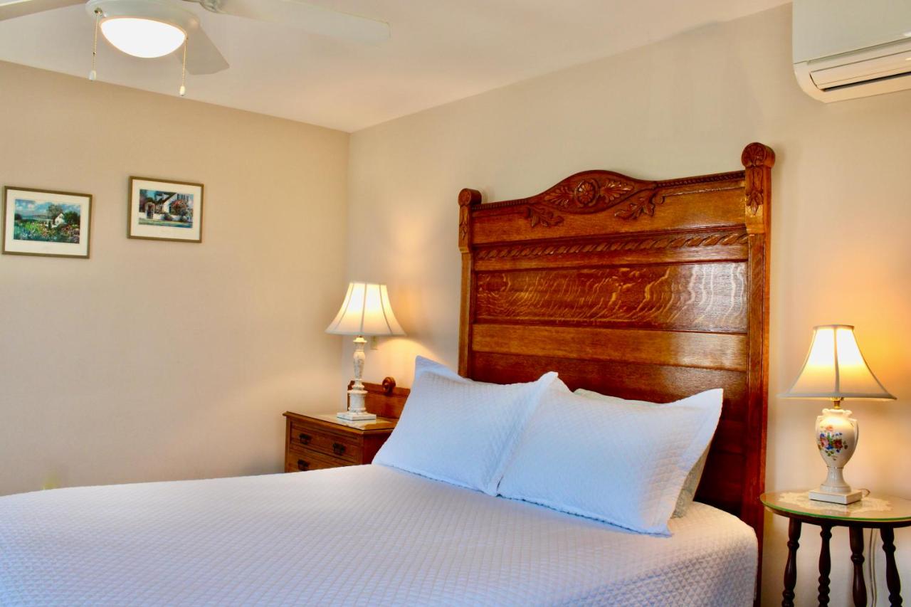 | Rose Farm Inn