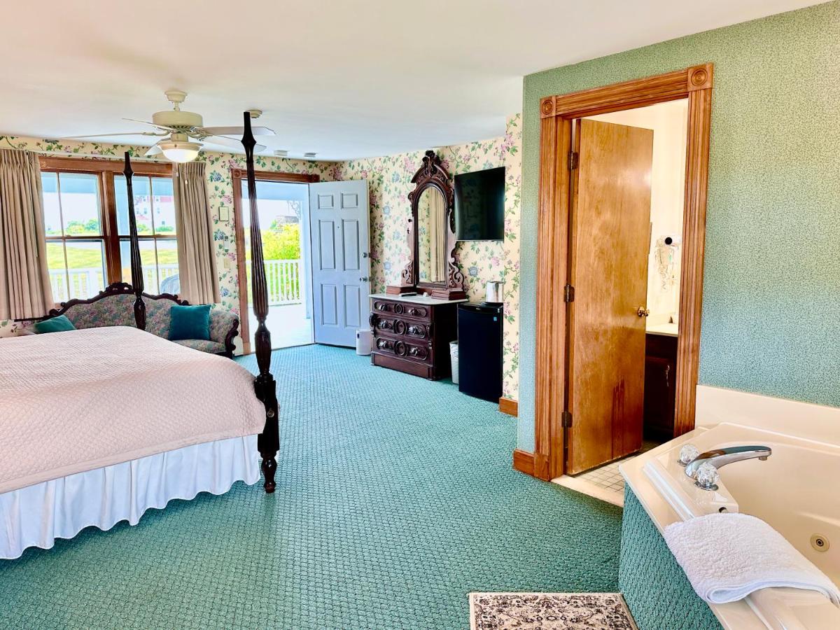 | Rose Farm Inn