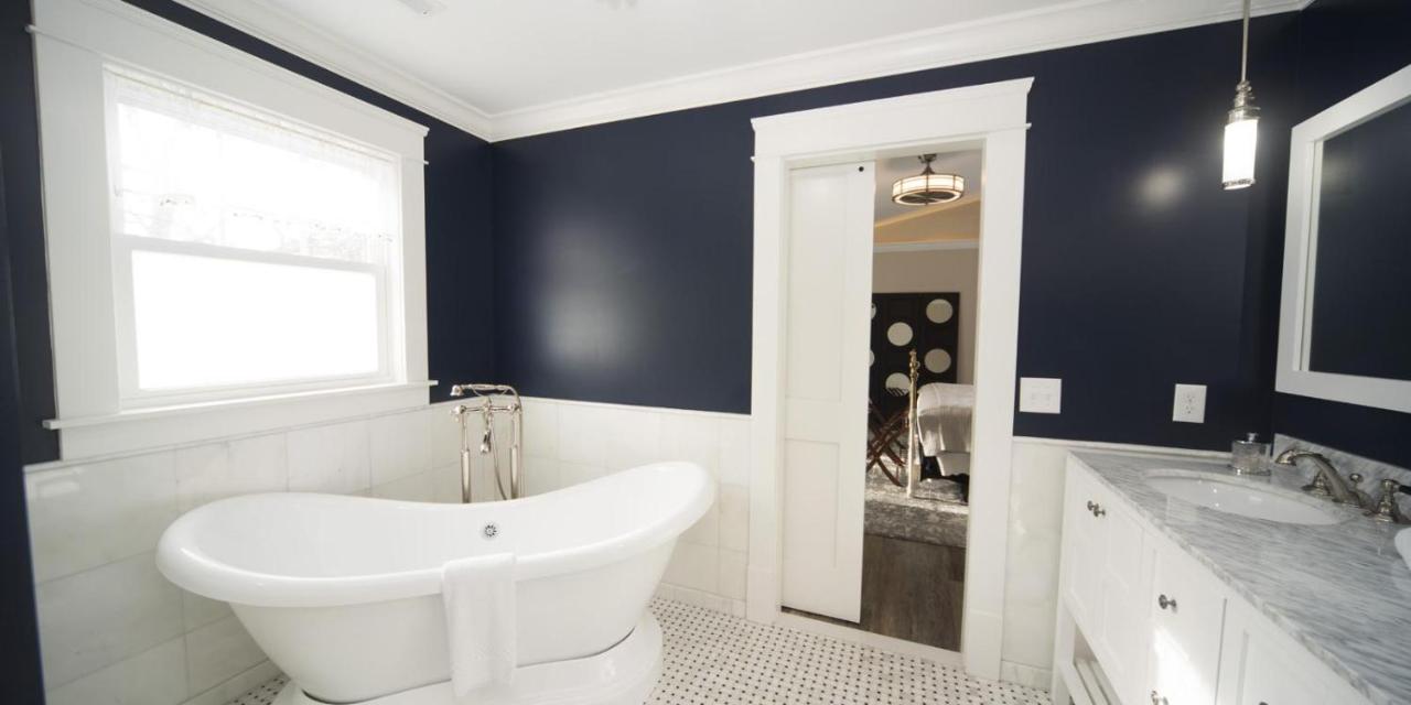 | Anchor Inn Boutique Hotel