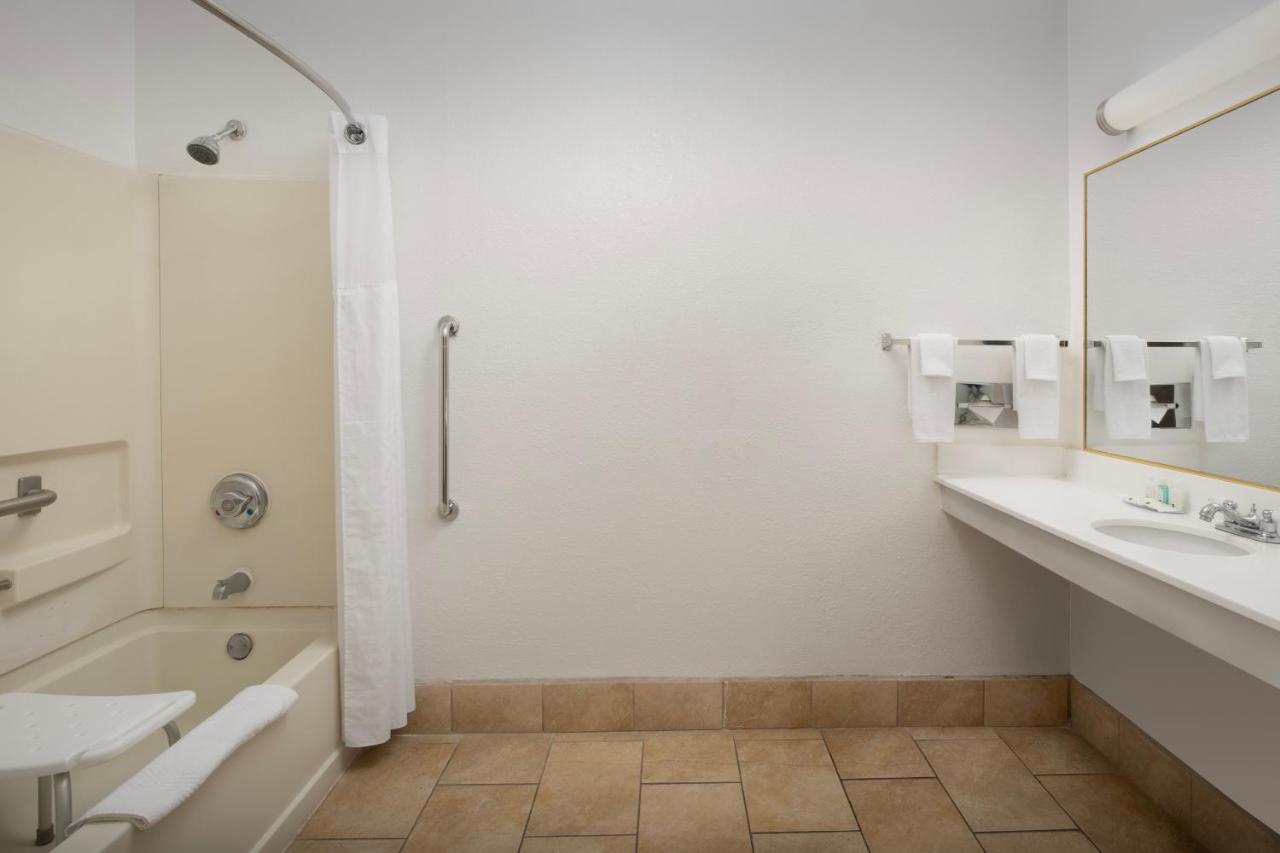 Standard King Room - Accessible/Non-Smoking at Quality Inn & Suites Gallup I-40 Exit 20