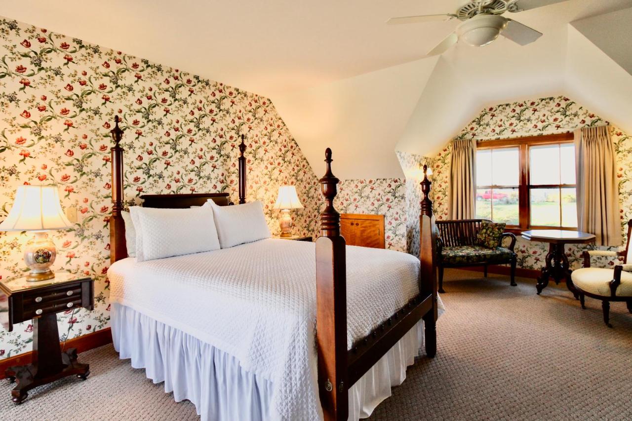 | Rose Farm Inn