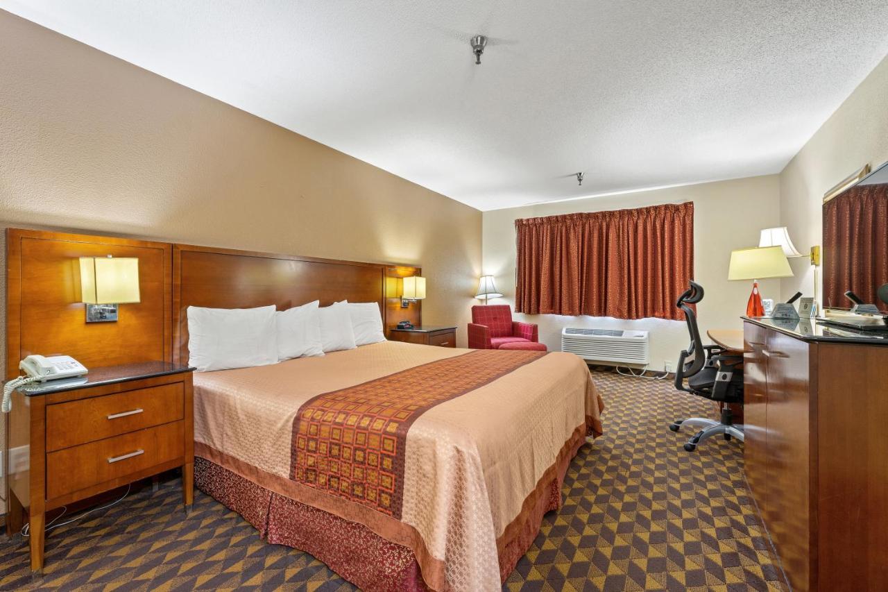 | Geneva Motel Inn