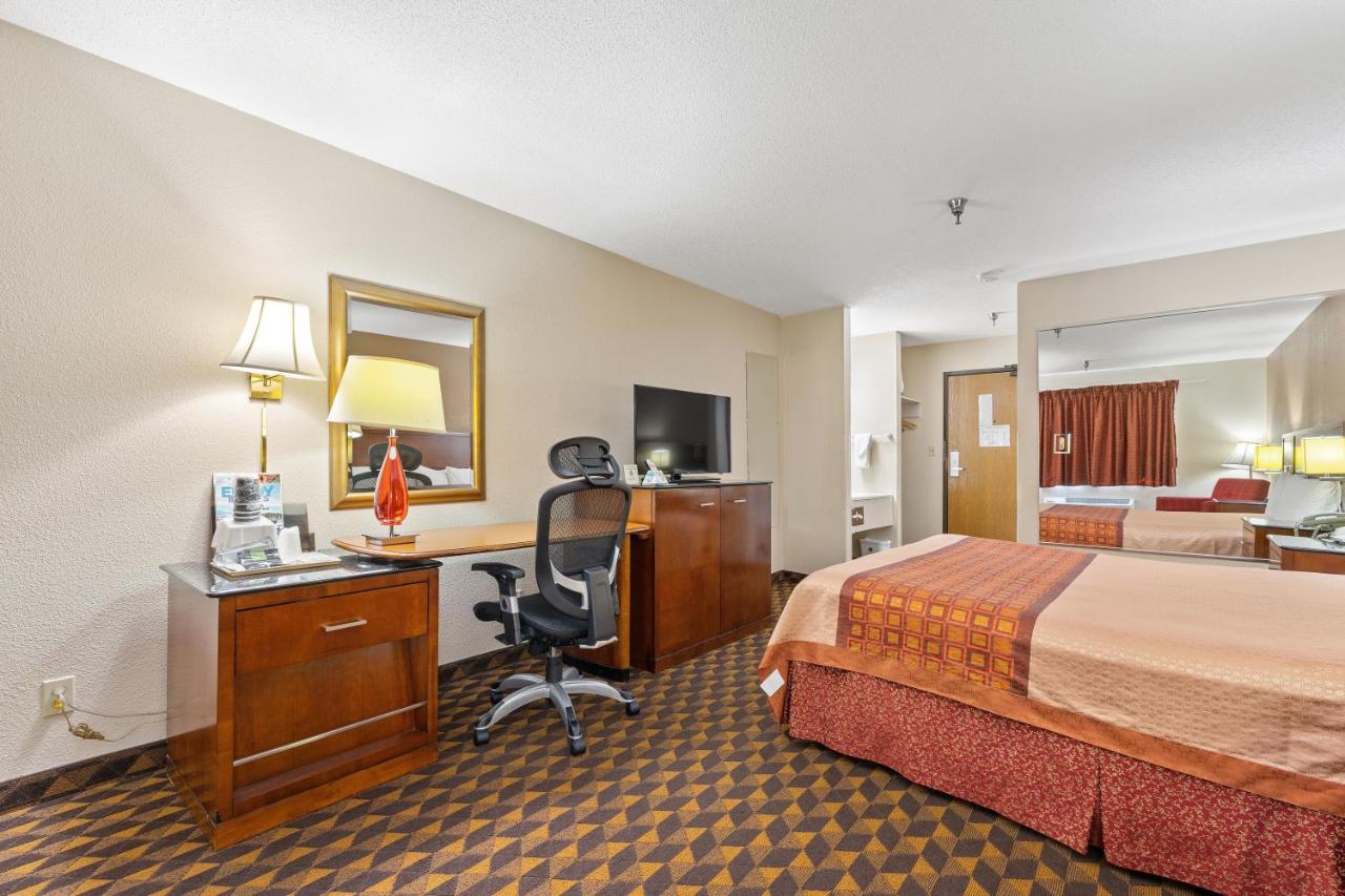 | Geneva Motel Inn
