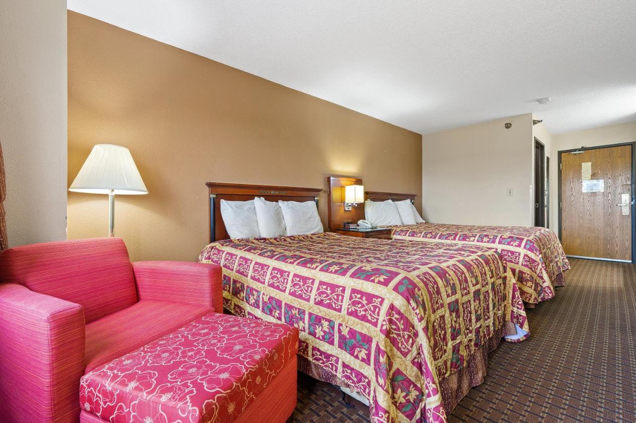 | Geneva Motel Inn