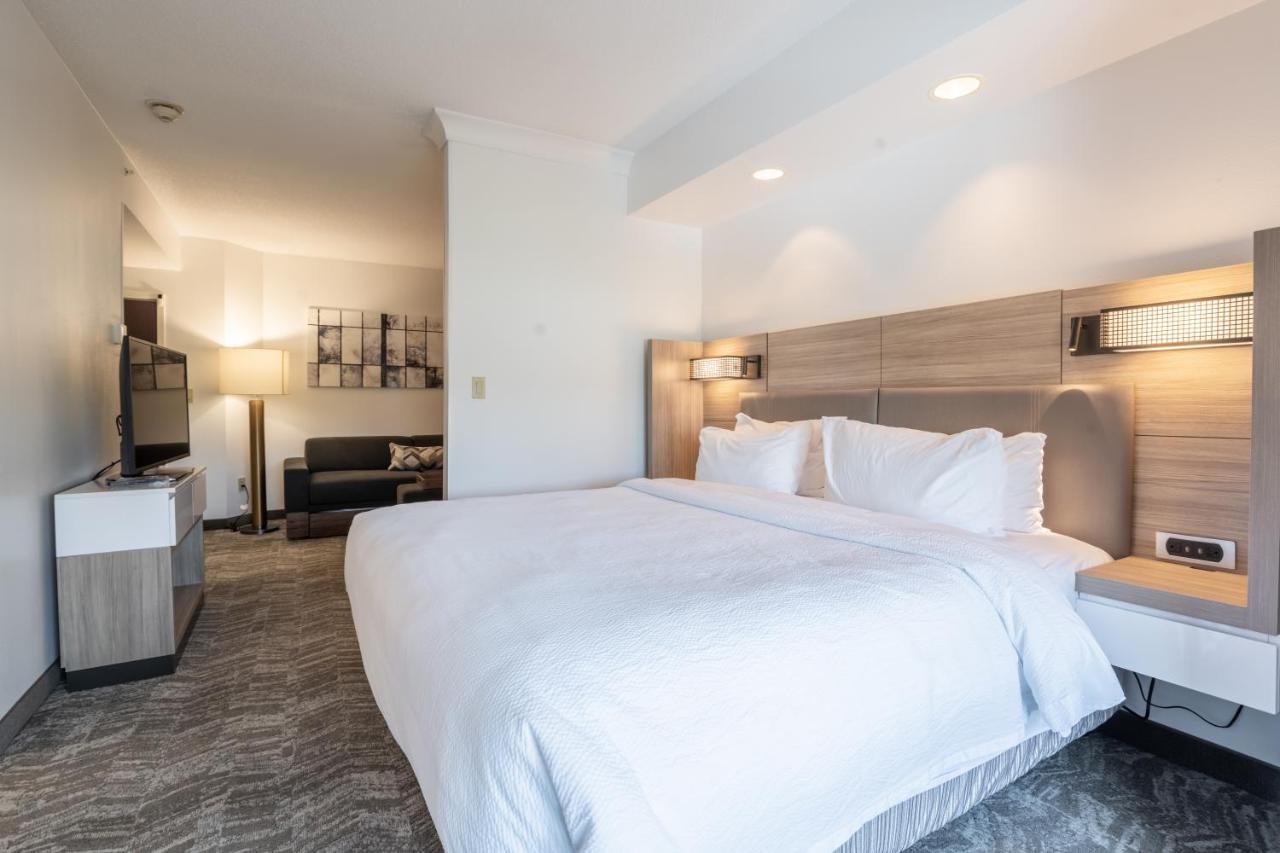 King Suite with Sofa Bed at SpringHill Suites by Marriott Gainesville
