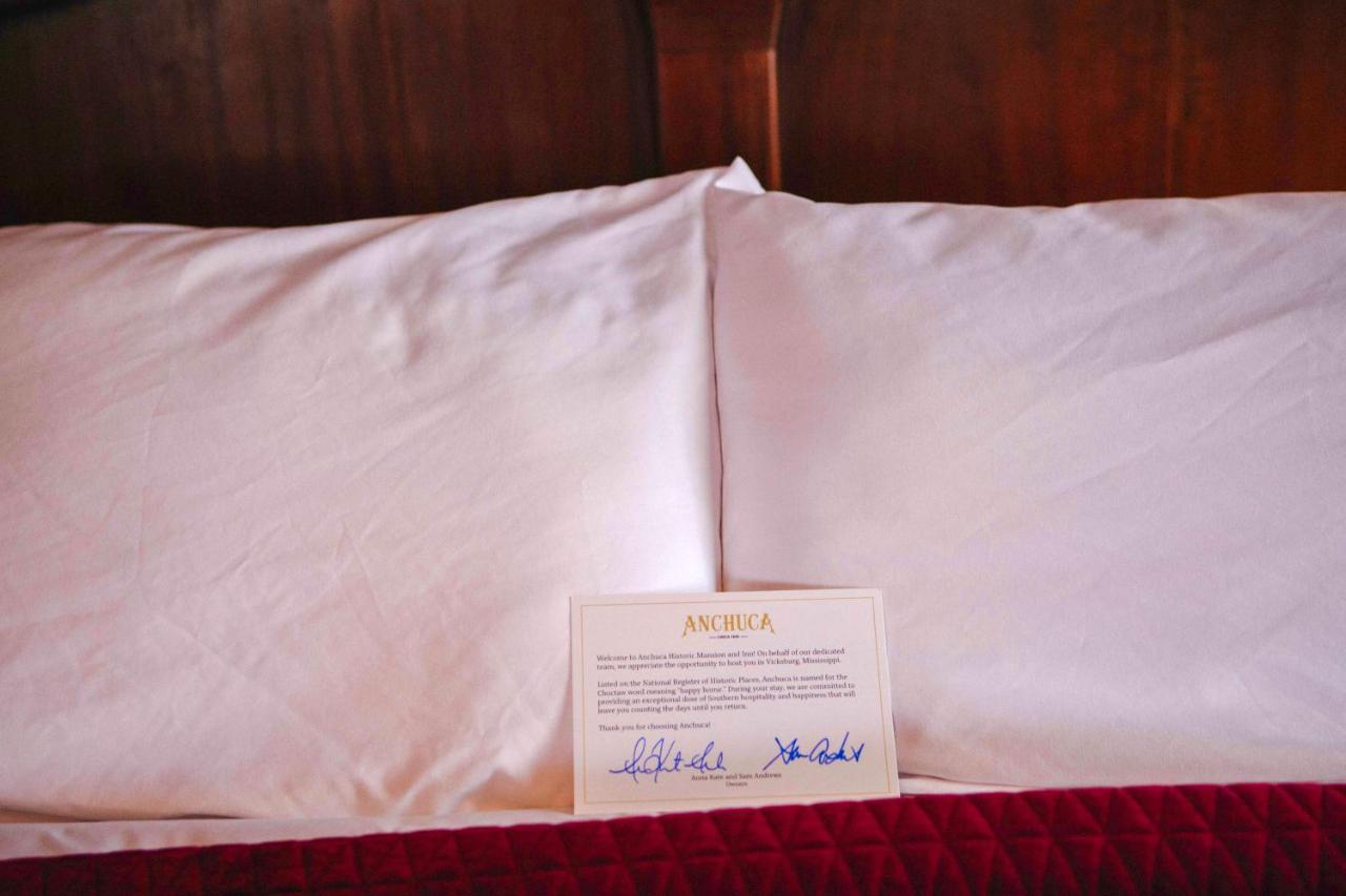 Deluxe Queen Suite at Anchuca Historic Mansion & Inn