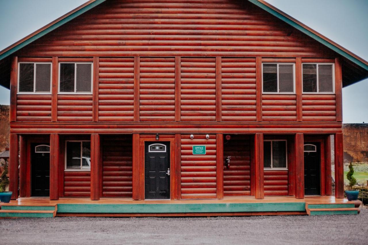 | Crooked River Ranch Cabins
