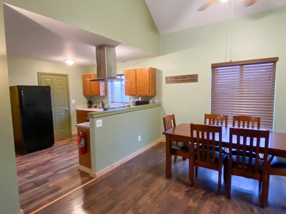 | Crooked River Ranch Cabins