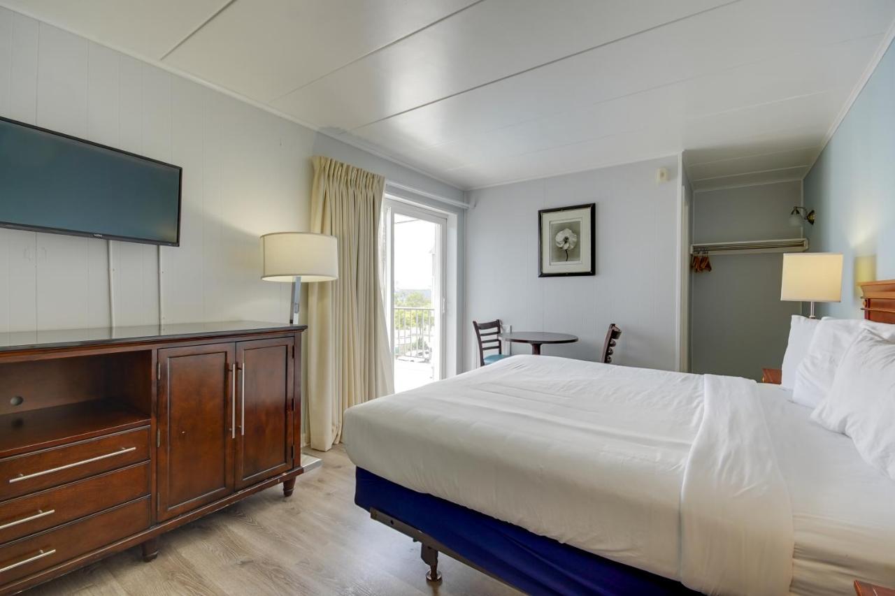 Double Room with Two King Beds with Balcony - Street View at Rideau Oceanfront Motel