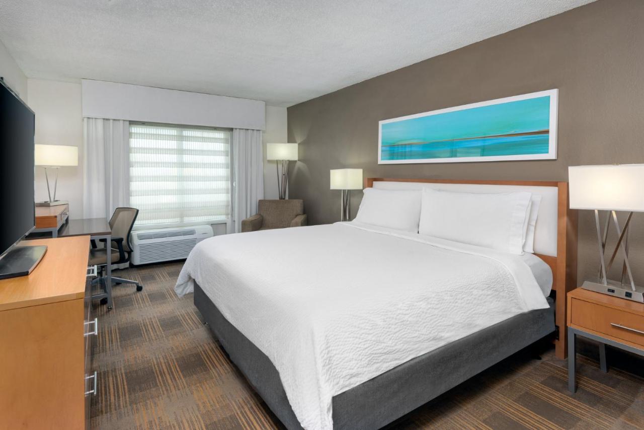  | Holiday Inn Hotel Miami-Doral Area, an IHG Hotel