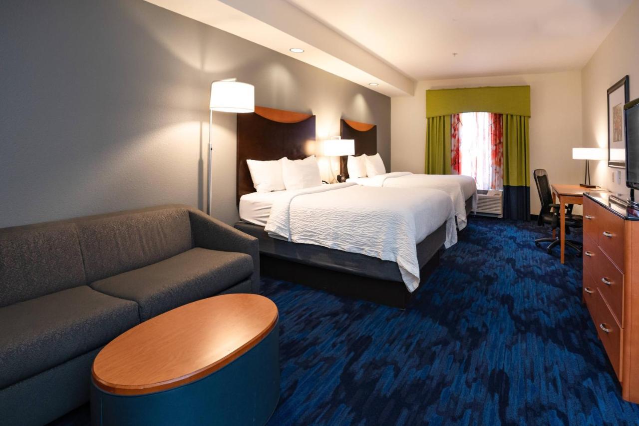 Queen Room with Sofa Bed at Fairfield Inn & Suites by Marriott Grand Island
