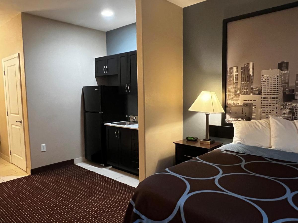 Studio Suite - Non-Smoking at Super 8 by Wyndham Center