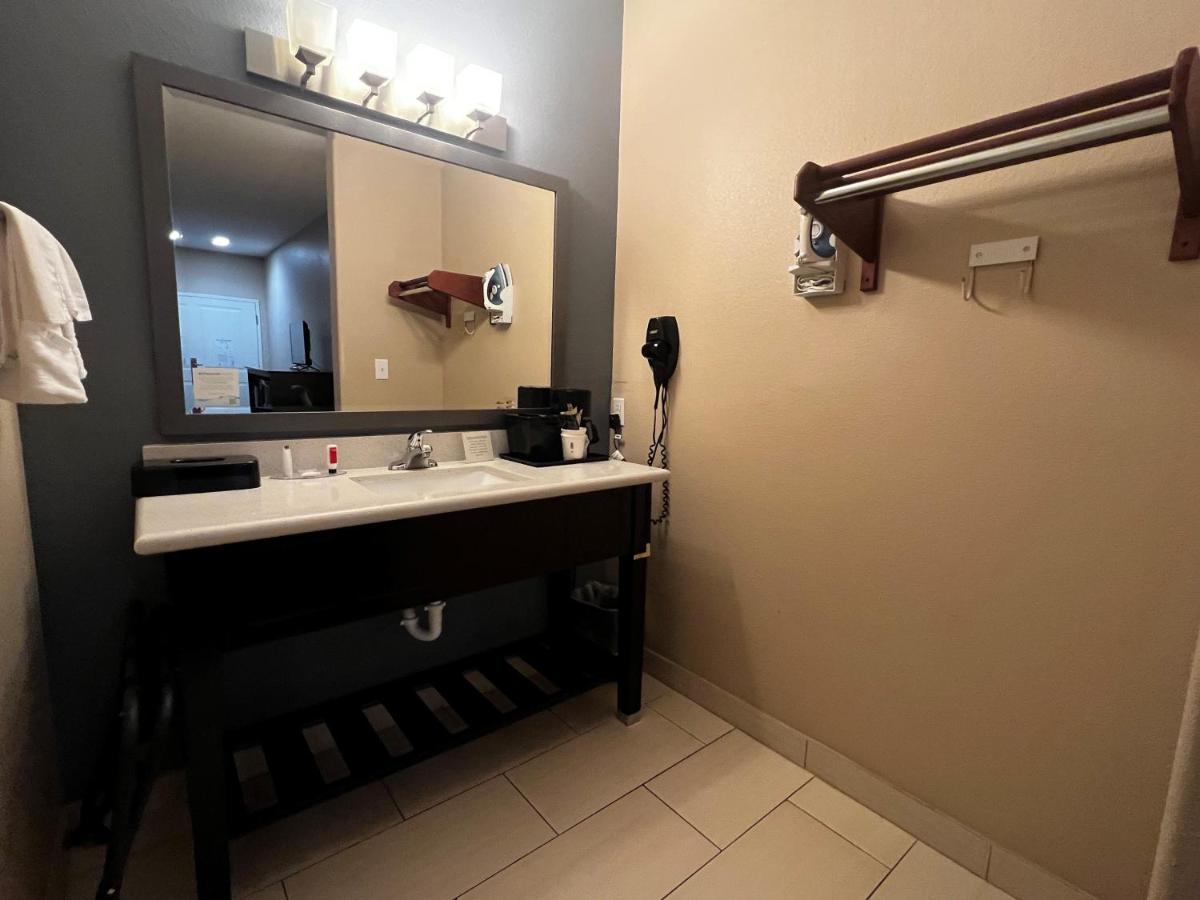 Studio Suite with Two Queen Beds - Non-Smoking at Super 8 by Wyndham Center