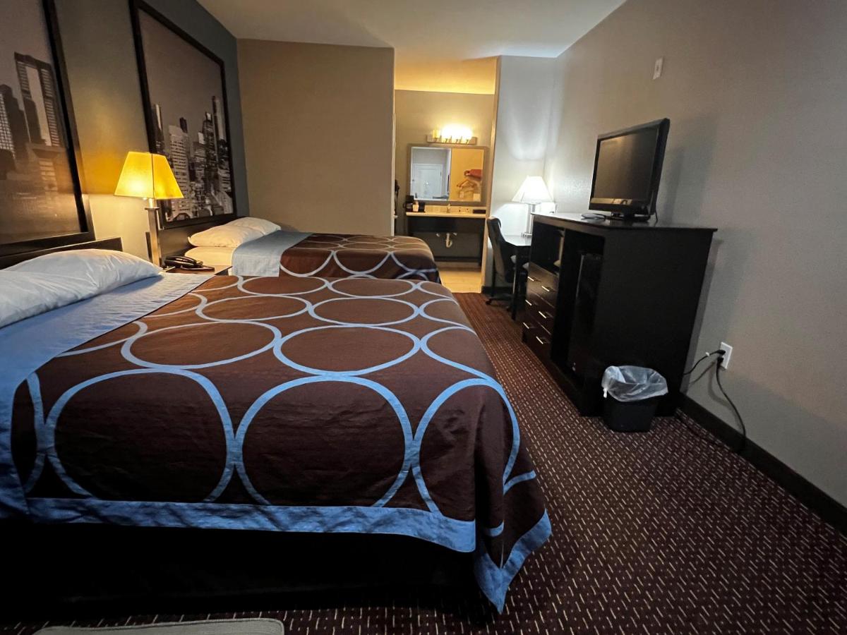 Studio Suite with Two Queen Beds - Non-Smoking at Super 8 by Wyndham Center
