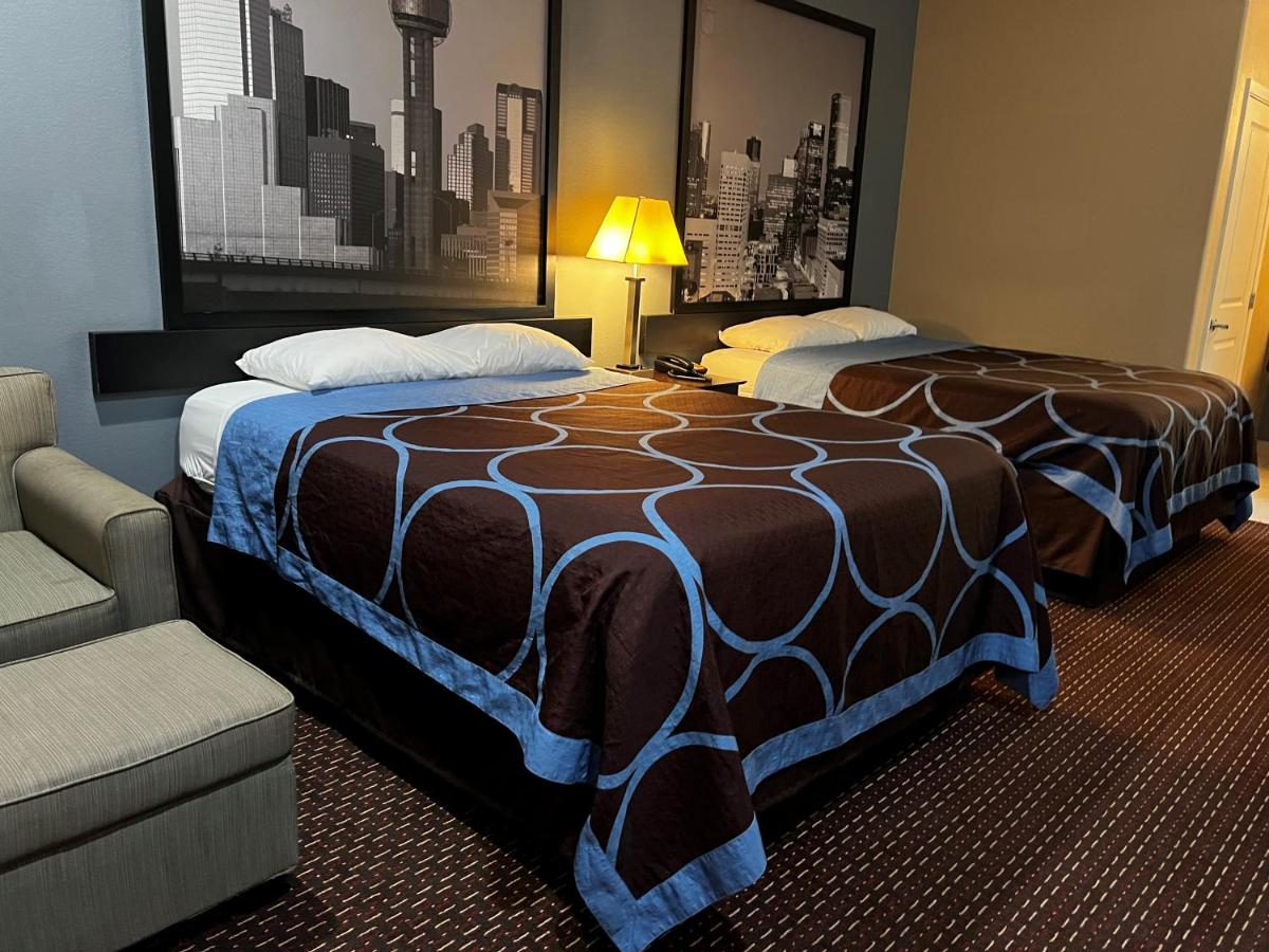 Studio Suite with Two Queen Beds - Non-Smoking at Super 8 by Wyndham Center