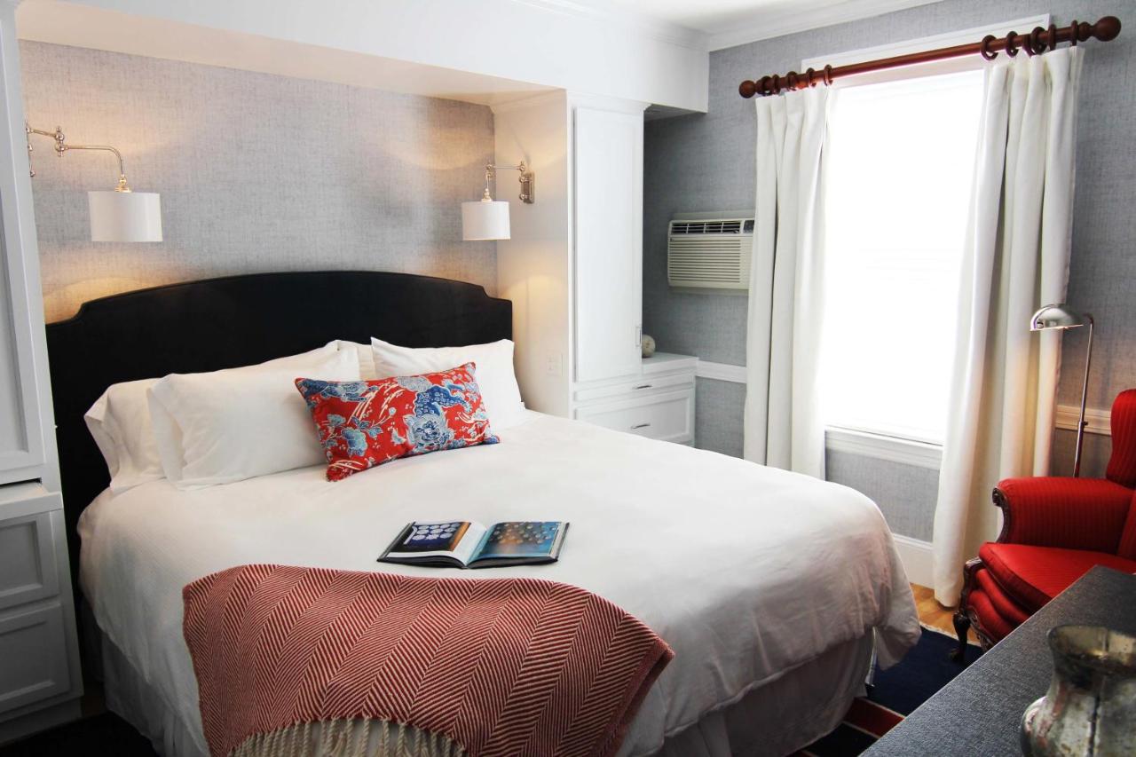 | Kennebunkport Inn